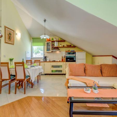 Appartement Natali à Omiš Extérieur photo