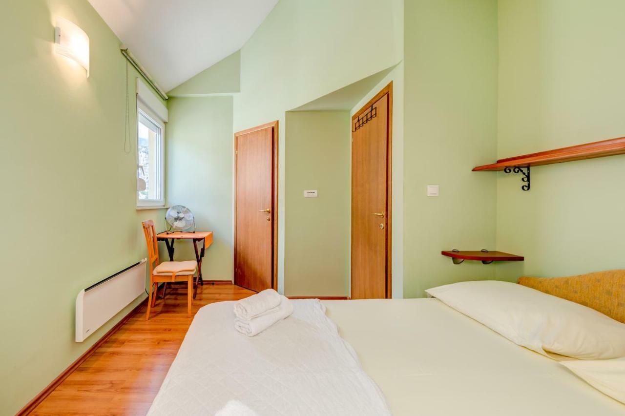 Appartement Natali à Omiš Extérieur photo