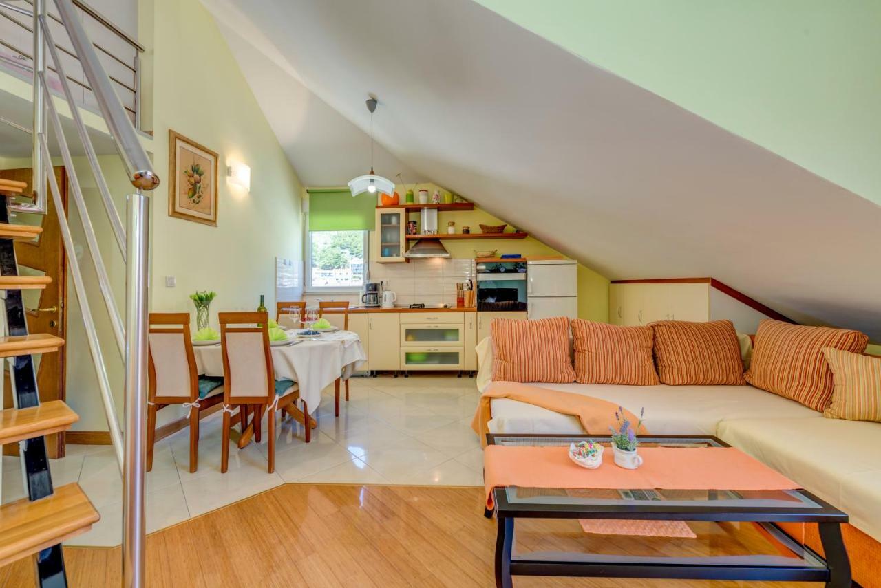 Appartement Natali à Omiš Extérieur photo